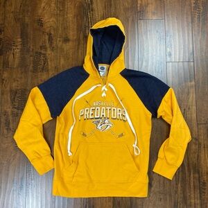 NASHVILLE PREDATORS Adult Hoodie Faded Look Hockey Lace Drawstrings Size LARGE